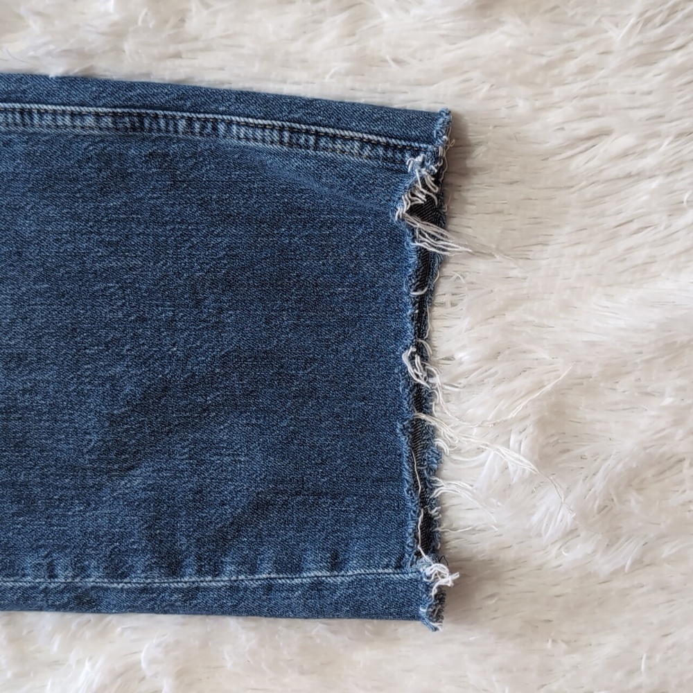 Gap Loose Fit High Rise Frayed Hem Blue Denim Crop Jeans Size 29 - Picture 4 of 13
